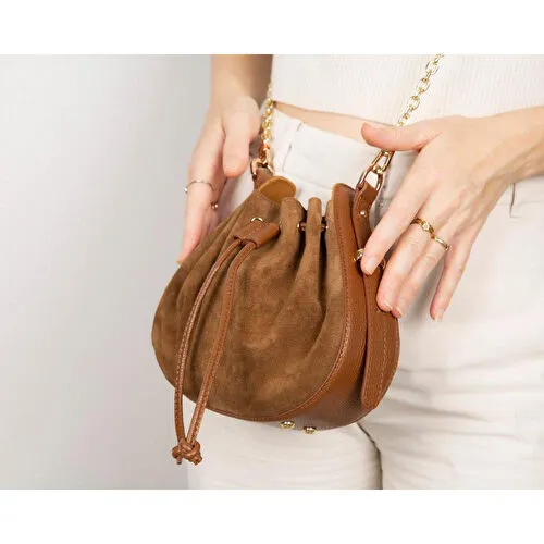 Bloominbag Haze Soft Süet Taba Büzgülü Kadın Omuz Çantası – Sahara Tan Drawstring Bag Bloominbag Haze Soft Süet Taba Büzgülü Kadın Omuz Çantası – Sahara Tan Drawstring Bag