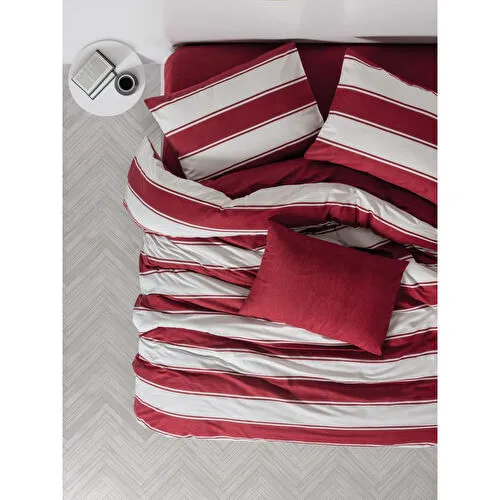 Cozy Home Festive Çift Kişilik Lastikli Çarşaflı Nevresim Takımı Jolly Kırmızı Cozy Home Festive Çift Kişilik Lastikli Çarşaflı Nevresim Takımı Jolly Kırmızı