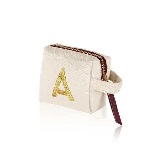 The Mia Harf Nakışlı Çanta A 14x12 Cm The Mia Harf Nakışlı Çanta A 14x12 Cm