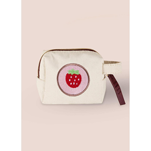 The Mia Meyve Nakışlı Çanta Çilek 14x12 Cm The Mia Meyve Nakışlı Çanta Çilek 14x12 Cm