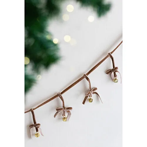 Beige & Stone Yılbaşı Kadife Kurdele Gold Zilli Zincir Noel Çam Ağaç Süsü