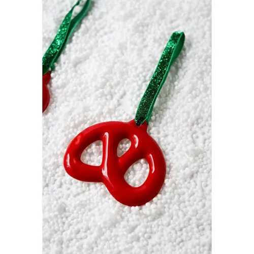 Beige & Stone Yılbaşı Ağaç Süsü Kırmızı Seramik Pretzel Simit Çam Ağacı Süsü