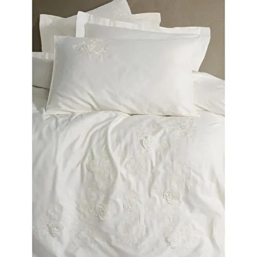 Cotton Box 3d Nakışlı Saten Çift Kişilik Nevresim Takımı Chic Ekru