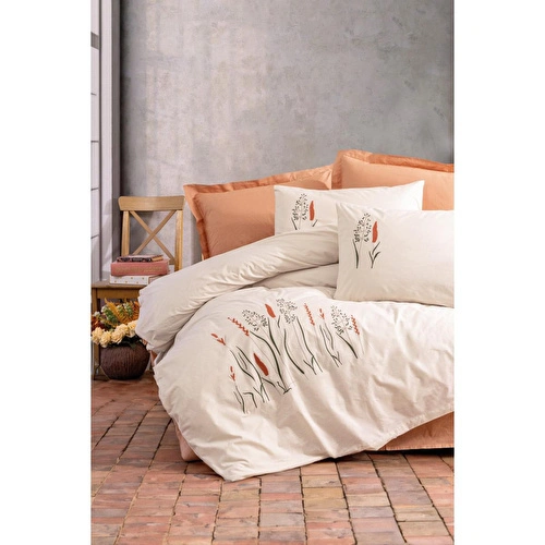 Cotton Box Nakışlı Ranforce Çift Kişilik Nevresim Takımı Maia Karamel