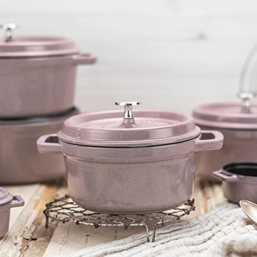 Staub Döküm Tencere, 24 Cm | Kiraz Çiçeği
