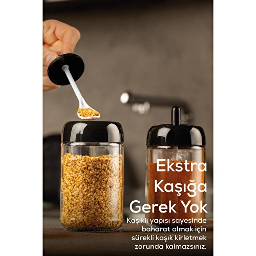 Vienev Siyah Serigrafi Etiketli 6'lı Kendinden Kaşıklı Cam Baharatlık Uzun Vienev Siyah Serigrafi Etiketli 6'lı Kendinden Kaşıklı Cam Baharatlık Uzun