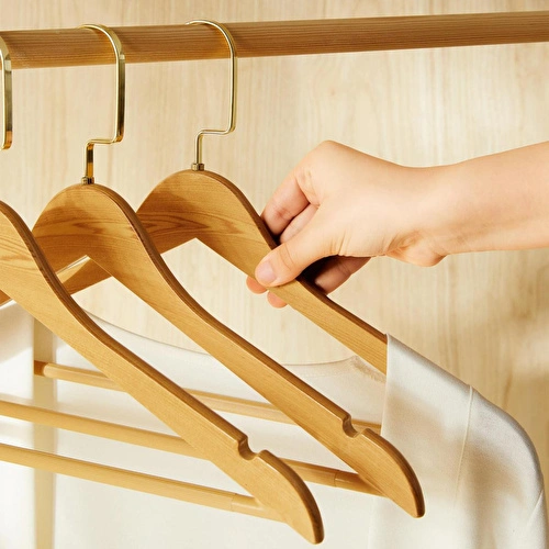 Ocean Home Textile 12'li Altın Kancalı Ahşap Görünümlü Plastik Giysi Askısı 25 X 44.5 X 1 Cm Ocean Home Textile 12'li Altın Kancalı Ahşap Görünümlü Plastik Giysi Askısı 25 X 44.5 X 1 Cm