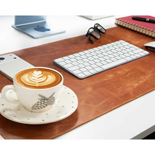 Bloominbag Atelier 91 Golden Tan Leather Desk Mat - Medium Bloominbag Atelier 91 Golden Tan Leather Desk Mat - Medium