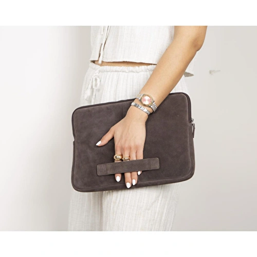 Bloominbag Mocha Still Hakiki Süet Deri 13-14 Inç Macbook/laptop Kılıfı Bloominbag Mocha Still Hakiki Süet Deri 13-14 Inç Macbook/laptop Kılıfı