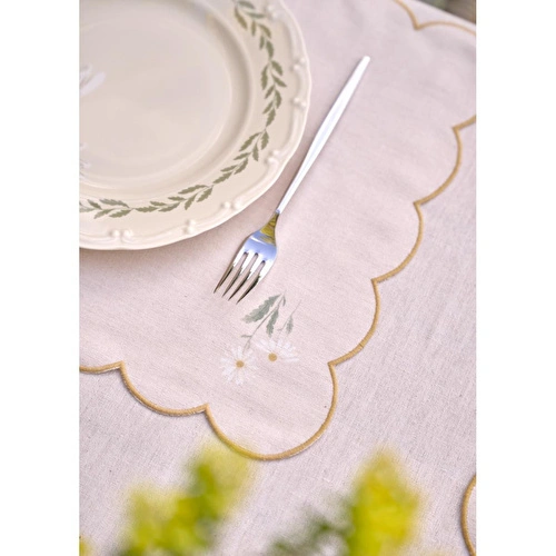 Bella Maison Daisy Baskılı Scallop Kenar Amerikan Servis Bej (35x45 Cm) Bej