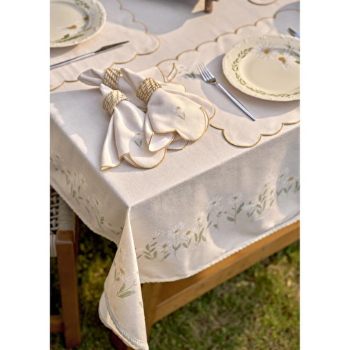 Bella Maison Daisy Kopanakili Baskılı Masa Örtüsü Bej (150x250 Cm) Bej