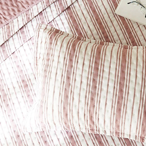 Ocean Home Textile Pamuklu Kapitoneli Bordo Renk Çizgi Desen Tek Kişilik Yatak Örtüsü Seti 1 Adet 180 X 230 / 1 Adet 50 X 70 Cm