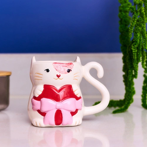 Flying Tiger Copenhagen Kalp Tutan Kedi Şeklinde Seramik Kupa