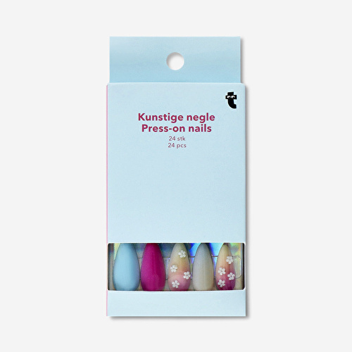 Flying Tiger Copenhagen Çiçekli 3D Takma Tırnak Seti