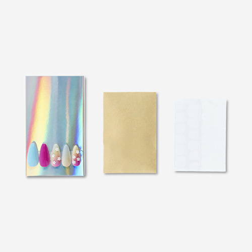 Flying Tiger Copenhagen Çiçekli 3D Takma Tırnak Seti Flying Tiger Copenhagen Çiçekli 3D Takma Tırnak Seti