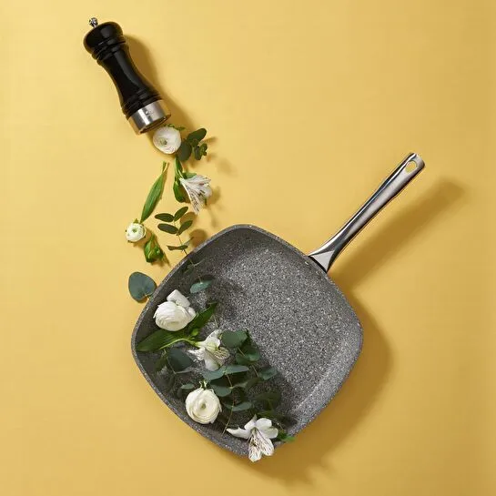 Jumbo Queen Siyah 15 cm Tuz Değirmeni