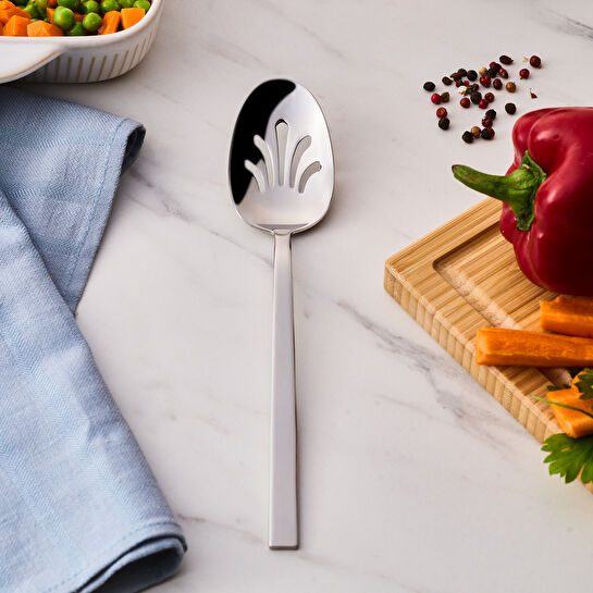 Karaca Flame Delikli Servis Kaşığı