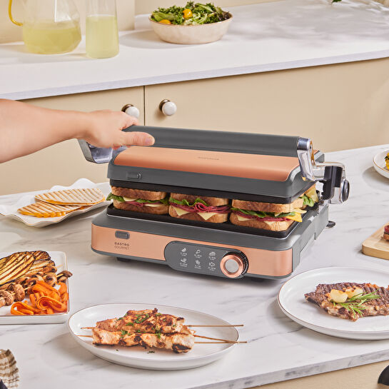 Karaca Gastro Gourmet Döküm Izgara ve Tost Makinesi Galactic Bronze 6 Dilim Kapasiteli