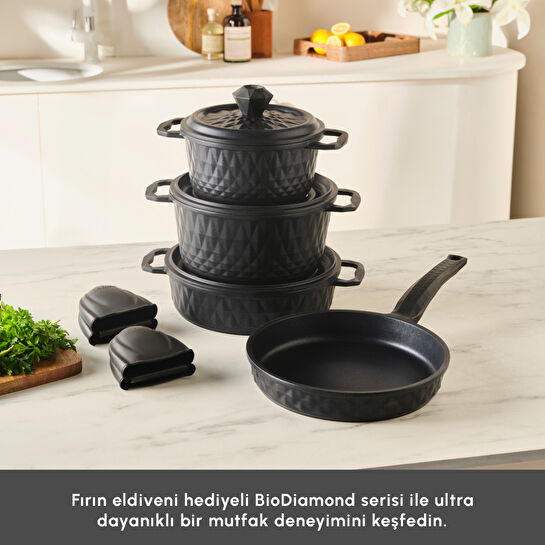 Karaca Biodiamond Döküm 7 Parça Fırın Eldiveni Hediyeli Tencere Seti