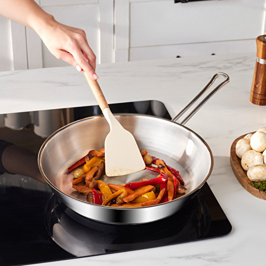 Karaca Grace İndüksiyon Tabanlı Çelik Tava 30 cm