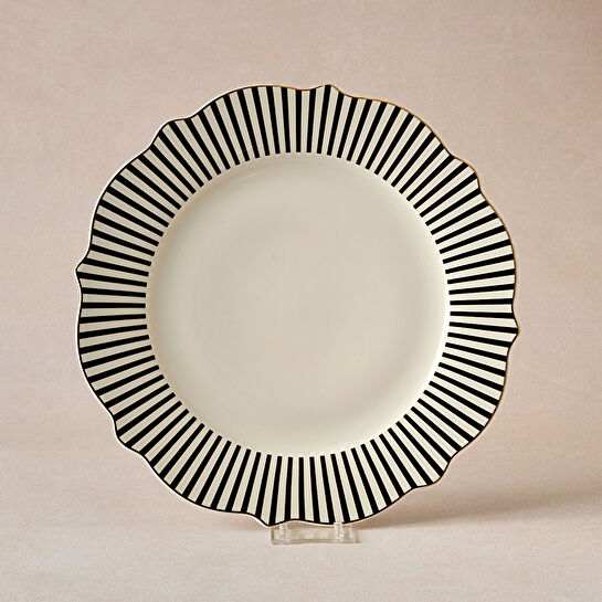 Karaca New Romantic İnce Çizgili Pasta Tabağı 21 cm Siyah