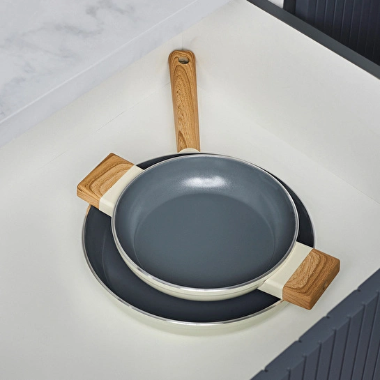 Karaca x Refika Swiss Crystal Creamy Wood Tava Sahan Set