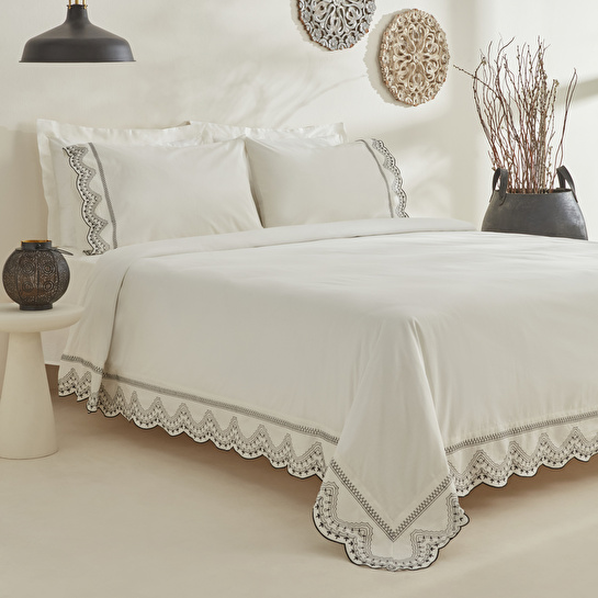Karaca Home Orvin %100 Pamuk Çift Kişilik Nakışlı Nevresim Takımı Beyaz