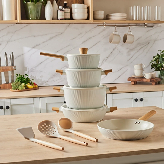 Karaca x Refika Swiss Crystal Pureline İndüksiyon Tabanlı 12 Parça Tencere Seti Almond Cream