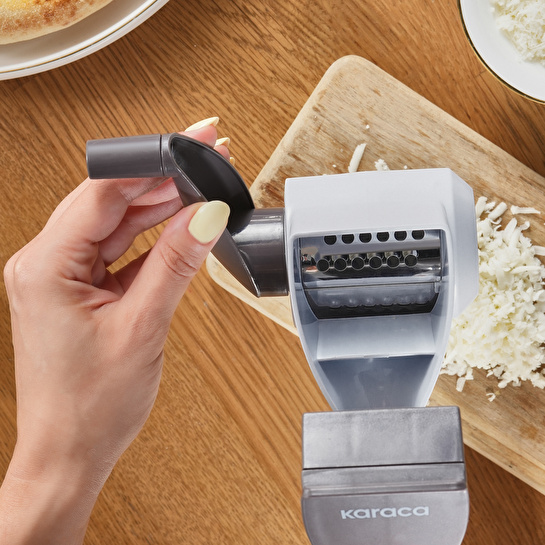 Karaca Easy Cut Peynir Rendeleyici