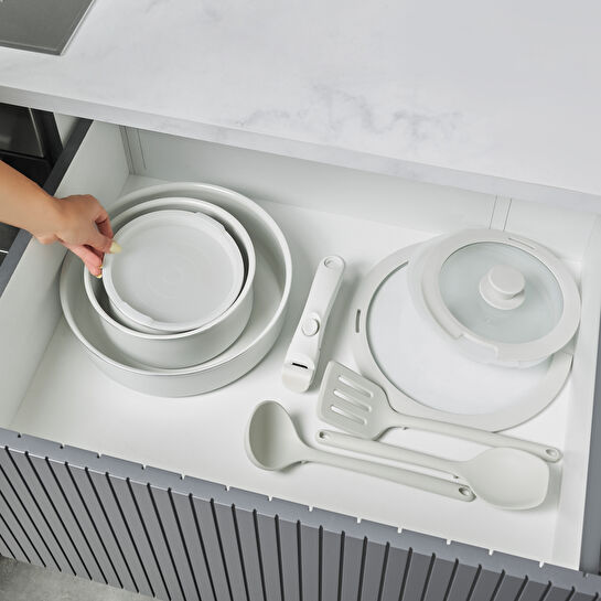 Karaca X Refika Swiss Crystal Easy Clip İndüksiyon Tabanlı 12 Parça Tencere Seti Pure White