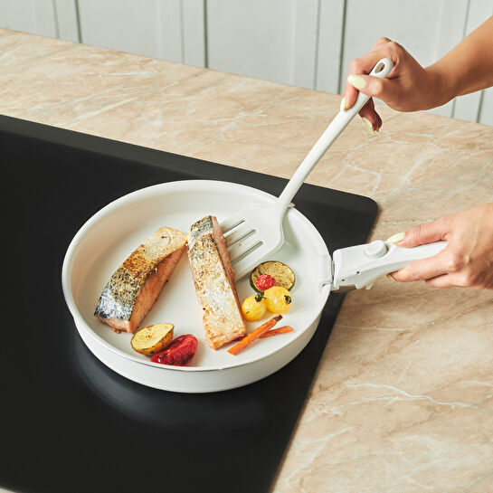 Karaca X Refika Swiss Crystal Easy Clip İndüksiyon Tabanlı 12 Parça Tencere Seti Pure White