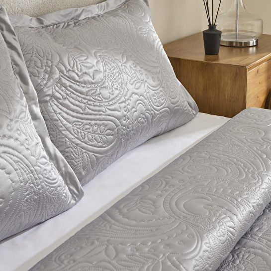 Kaşmir Home Anita Kristal Çift Kişilik Saten Yatak Örtüsü Takımı Gümüş