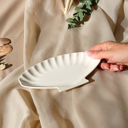 Karaca İstiridye Pasta Tabağı 20 cm