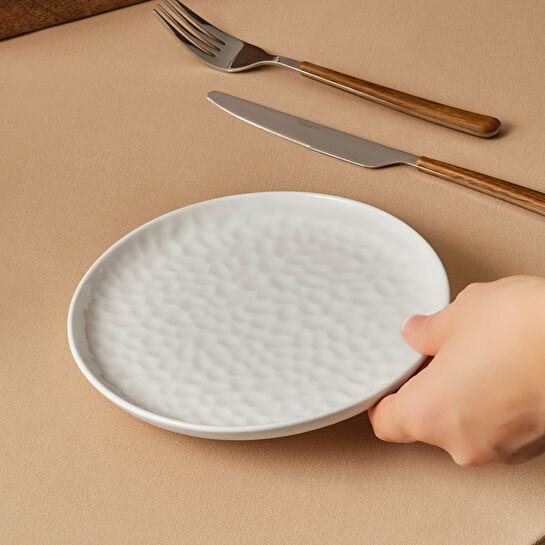 Karaca x Refika Bembeyaz Yuvarlak Tatlı Tabağı 18 cm