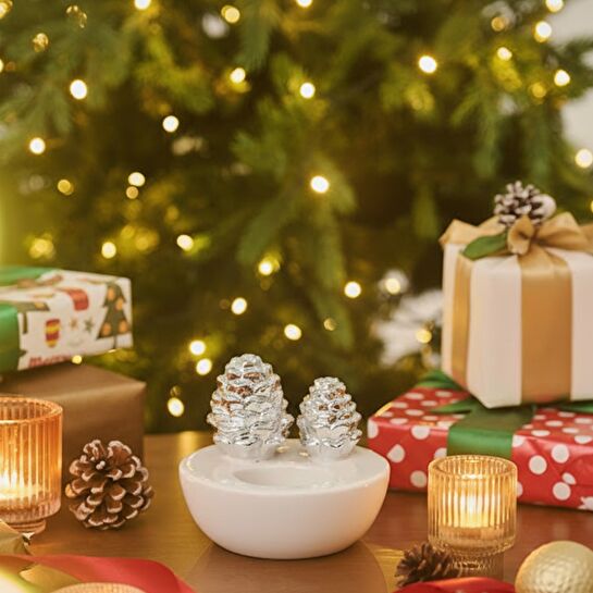 Karaca Home New Year Yılbaşı Kozalaklı Tealight Mumluk 9,7 x 9,7 x 8,7 cm