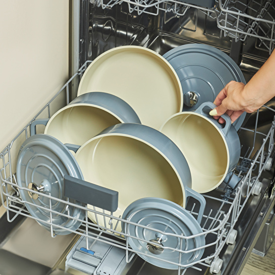 Karaca Swiss Crystal Neocast 7 Parça Döküm Tencere Seti Antrasit