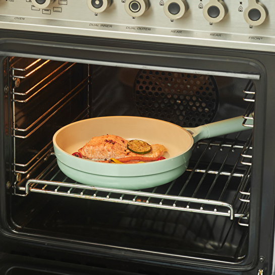 Karaca Swiss Crystal Neocast 7 Parça Döküm Tencere Seti Yeşil