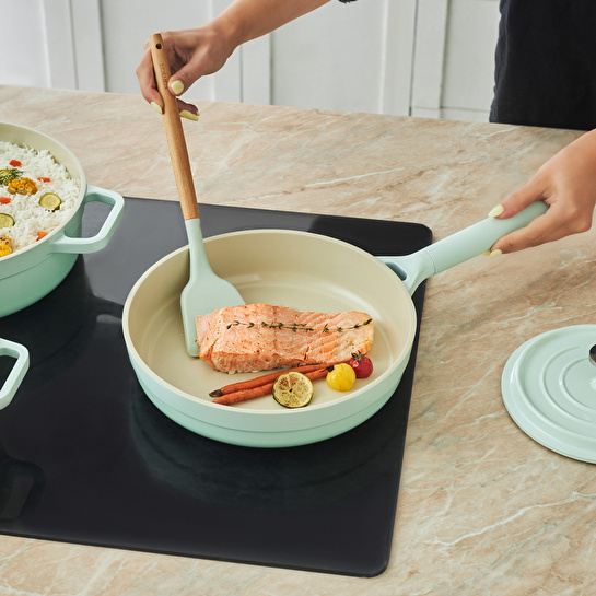 Karaca Swiss Crystal Neocast 7 Parça Döküm Tencere Seti Yeşil