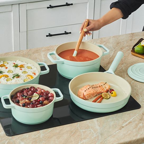 Karaca Swiss Crystal Neocast 7 Parça Döküm Tencere Seti Yeşil