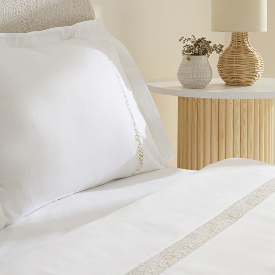 Karaca Home Lumi 80 Tel %100 Pamuk Saten Güpürlü Çift Kişilik Nevresim Takımı Beyaz