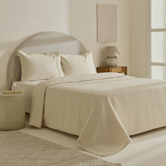 Karaca Home Adelia Fistolu Çift Kişilik Yatak Örtüsü Takımı Natural