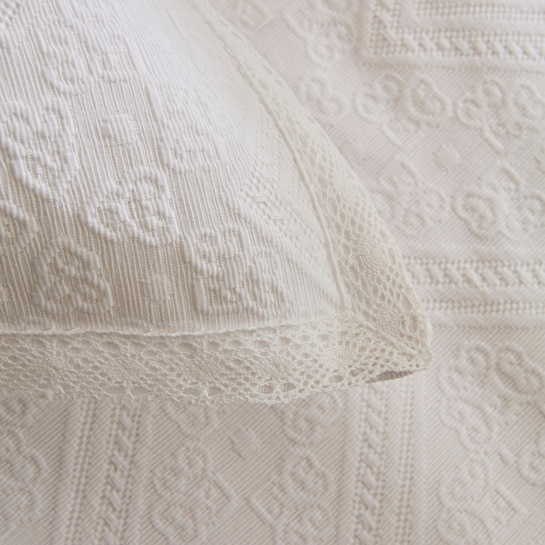 Karaca Home Adelia Fistolu Çift Kişilik Yatak Örtüsü Takımı Beyaz