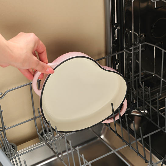 Karaca Love Emayeli Demir Döküm Sahan 18 cm