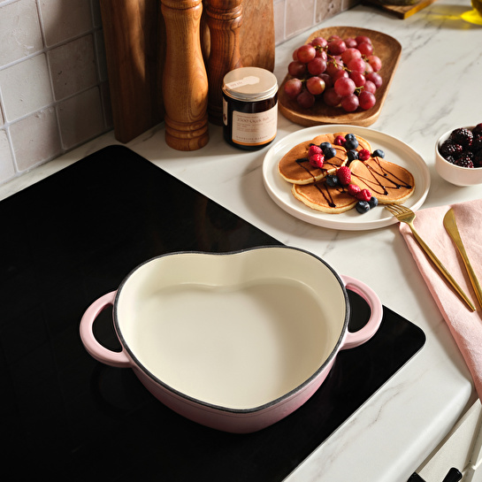 Karaca Love Emayeli Demir Döküm Sahan 20 cm