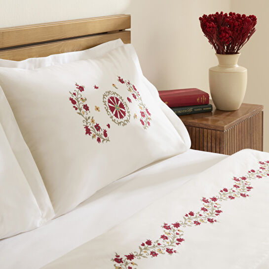 Karaca Home Layali Nakışlı Çift Kişilik Nevresim Takımı Beyaz