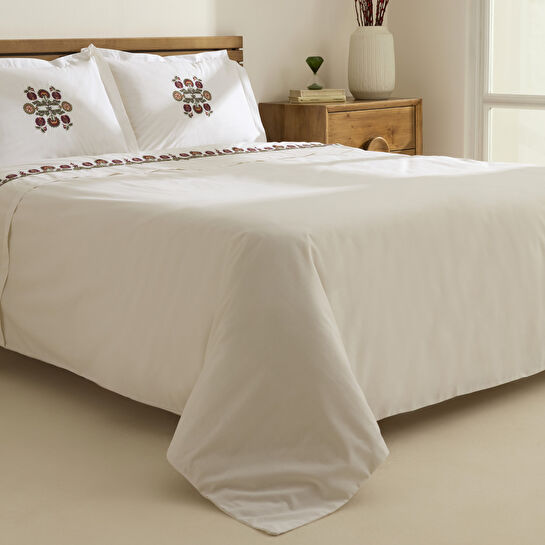 Karaca Home Nubea Nakışlı Çift Kişilik Nevresim Takımı Beyaz