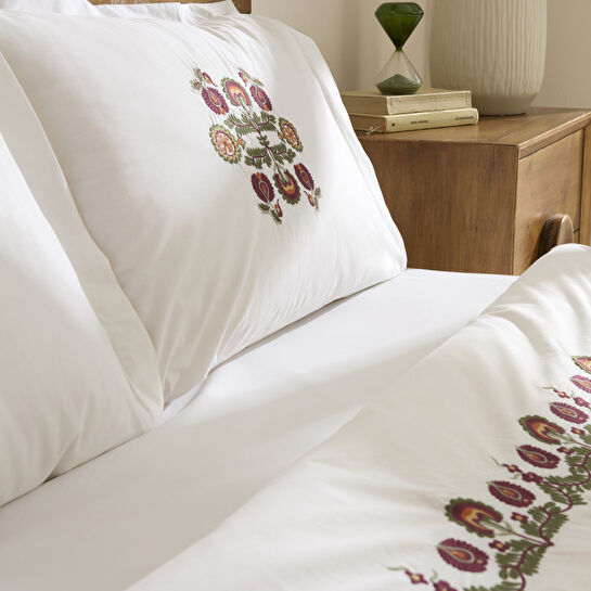 Karaca Home Nubea Nakışlı Çift Kişilik Nevresim Takımı Beyaz