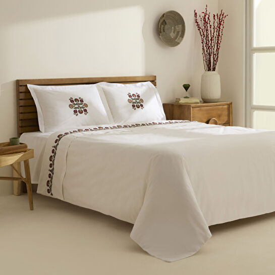 Karaca Home Nubea Nakışlı Çift Kişilik Nevresim Takımı Beyaz