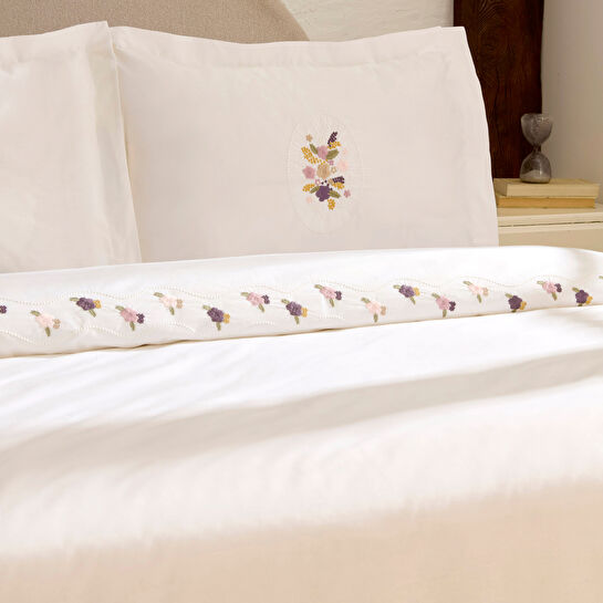 Karaca Home Rosven Nakışlı Çift Kişilik Nevresım Takımı Beyaz