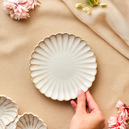 Karaca Daisy Tatlı Tabağı 15,5 cm